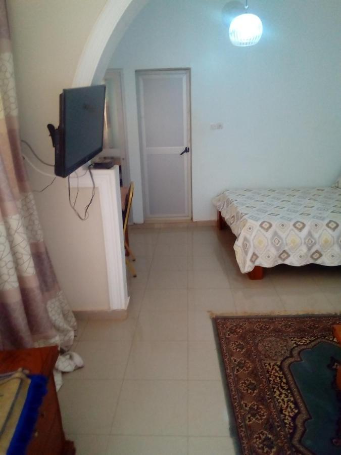 Hotel Paradialaw Dakar Exterior photo